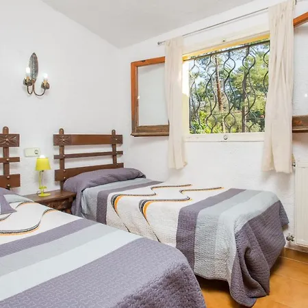 Villa Sleeps 8 With Pool And Wifi Lloret de Mar