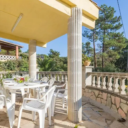 Sleeps 8 With Pool And Wifi Lloret de Mar