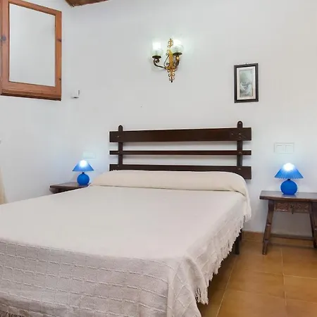 Sleeps 8 With Pool And Wifi Lloret de Mar